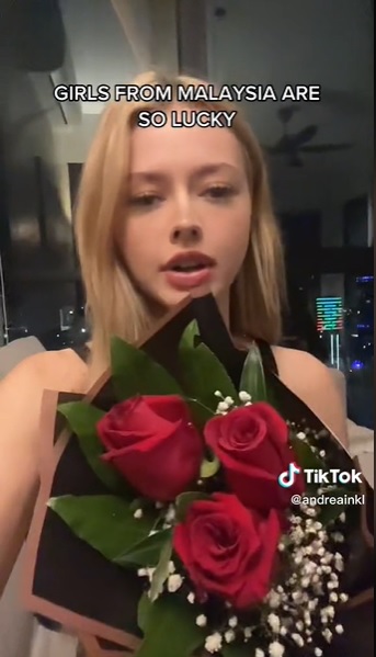 大马女生每周收到陌生人送花？乌克兰女子赞“大马女生真幸福” 网疑惑