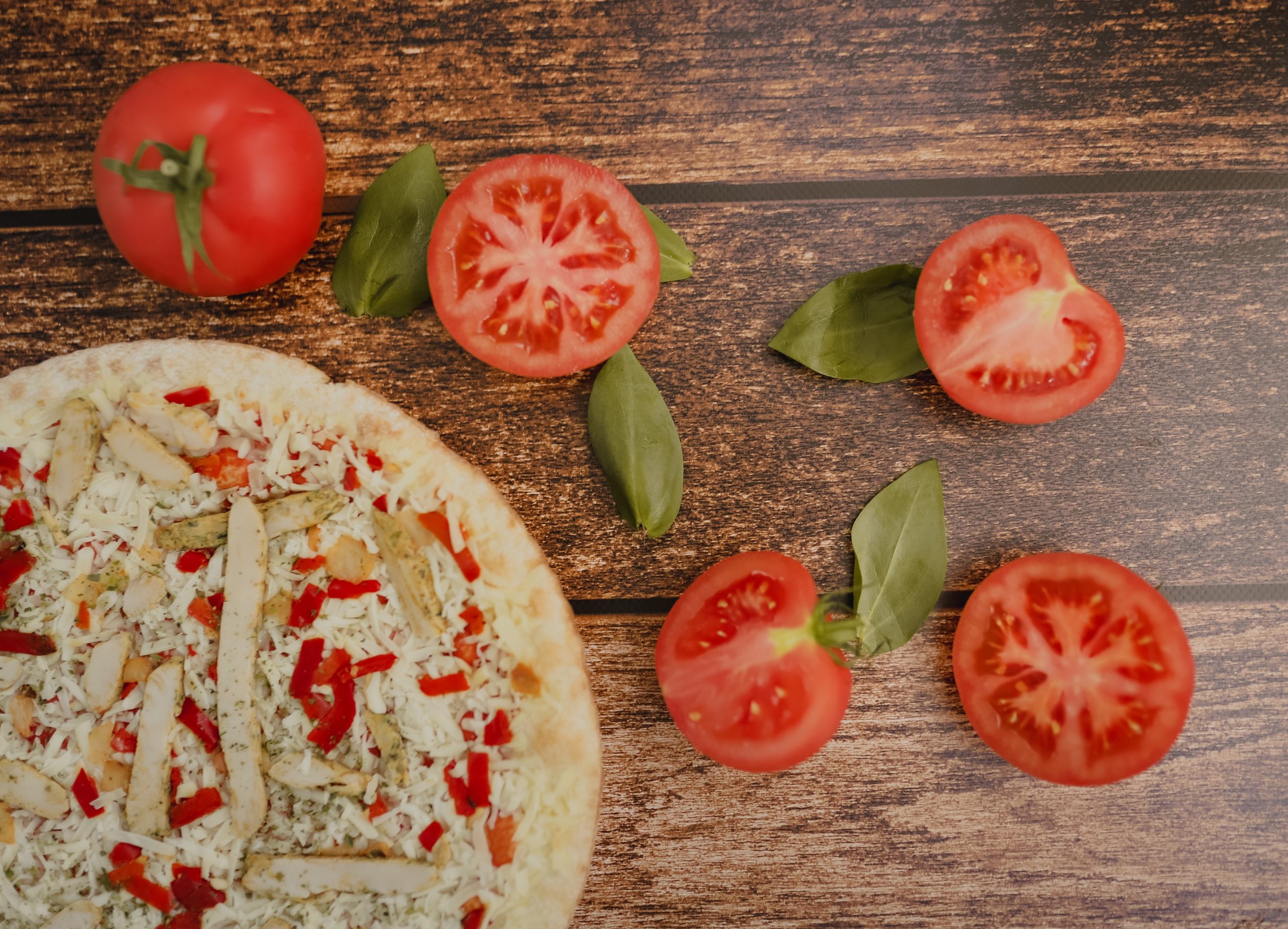 英国番茄贵翻天 意式餐厅改推“白披萨”