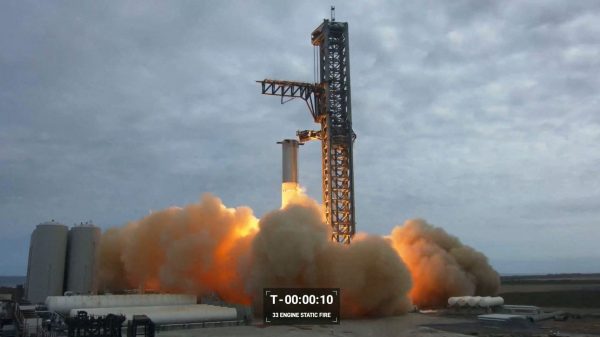 完成星舰发动机关键测试  SpaceX将准备轨道发射