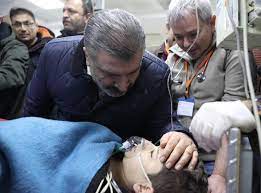 有图)强震后逾260小时 土耳其救援人员再救出3人