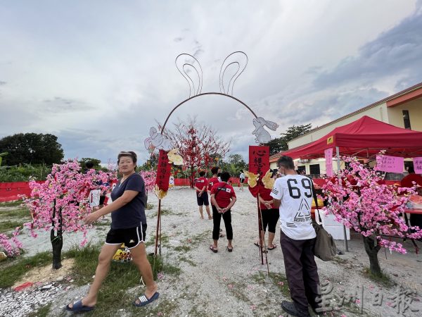 李存孝：对选区许下三承诺 建兵如港新巴刹 设流动护理中心 推公益房屋