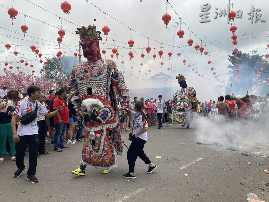 柔 ：时隔两年重现热闹盛况  云峰宫众神出游闹哄哄