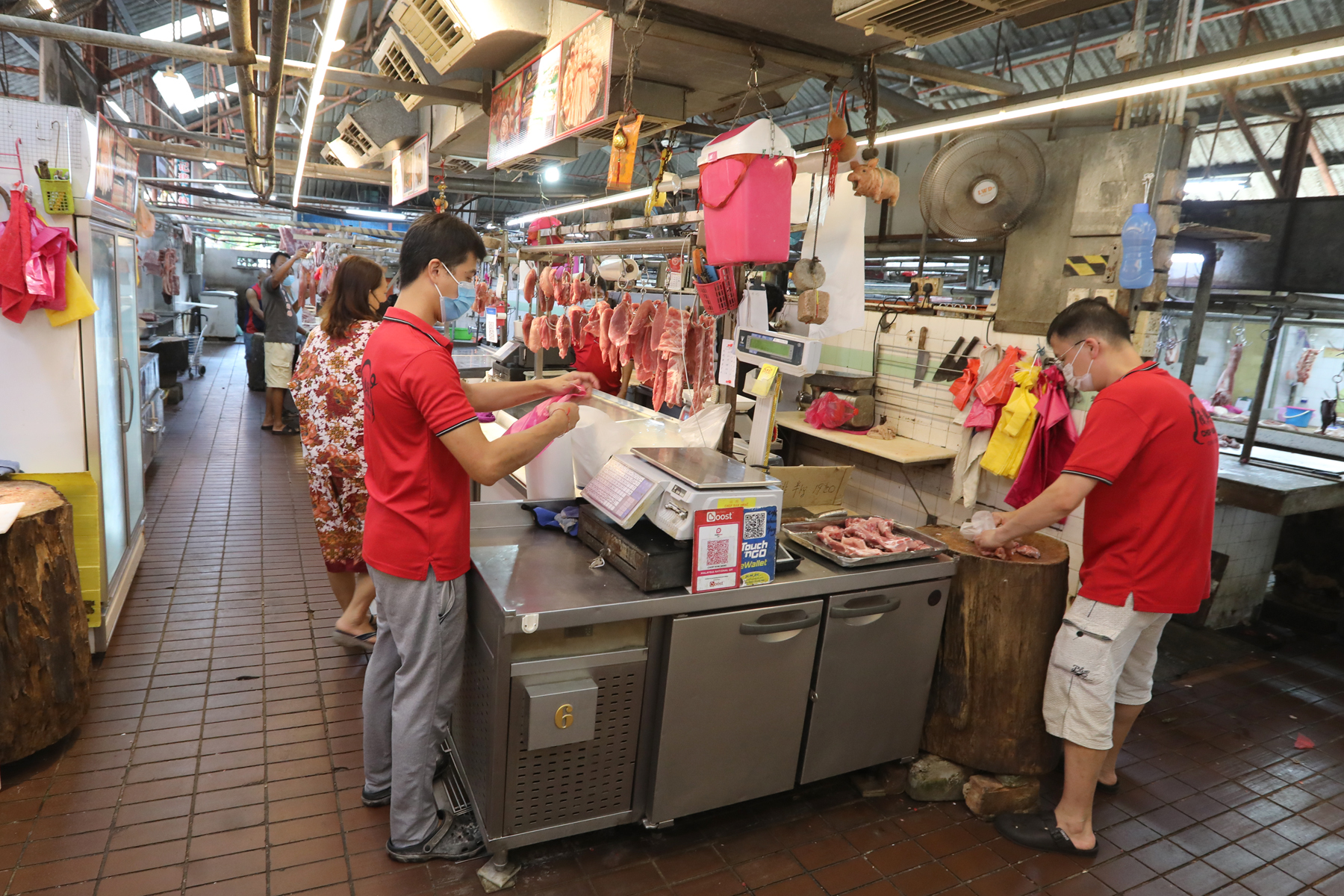 柔：【特稿】：猪肉频涨价 生意跌40%  商贩盼政府出手打救