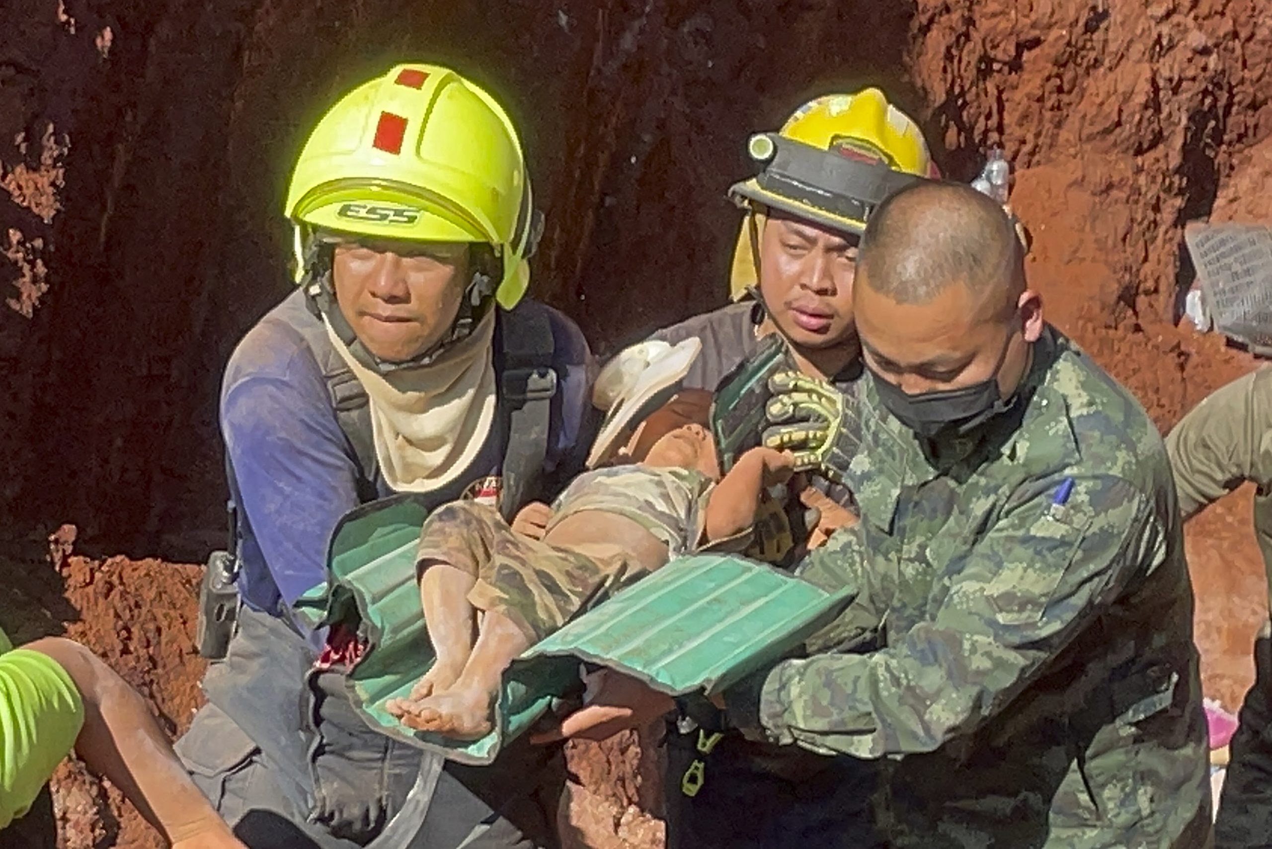 看世界／1岁多女童坠井 泰国动员逾百人救援成功