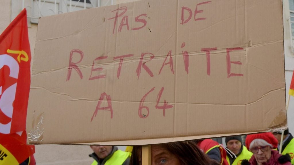 法国政府让步　调整退休制度改革方案