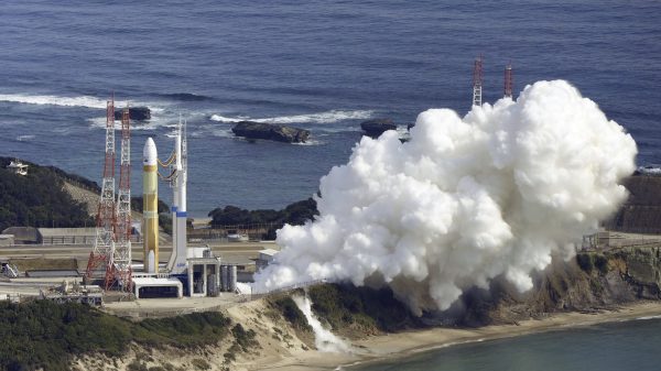日本最新主力火箭H3发射失败  辅助火箭未点火