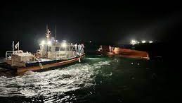 韩国南部发生渔船翻沉事故 3人获救9人失联