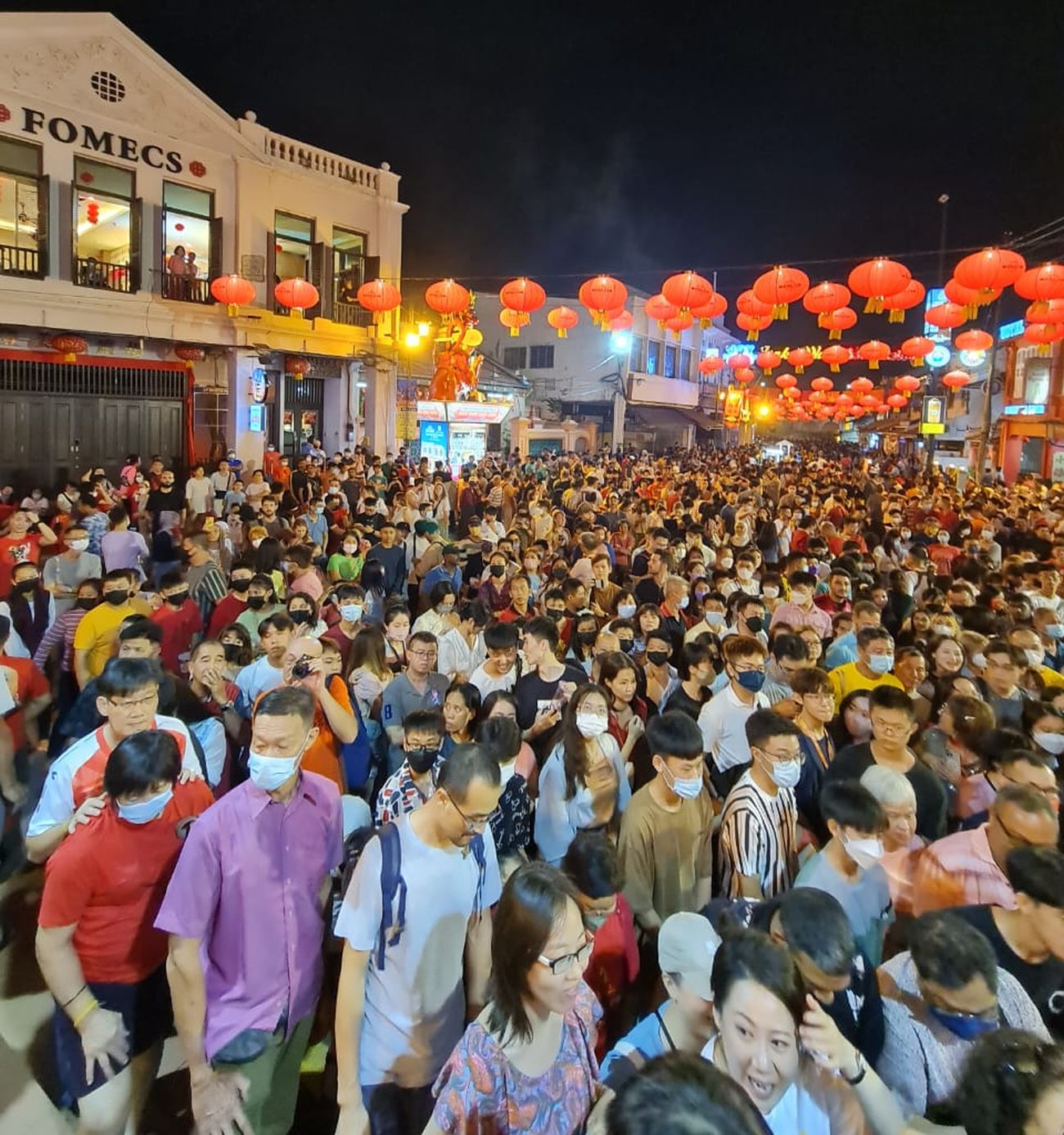 （古城第二版主文）鸡场街春节有望破100万人次游览大关