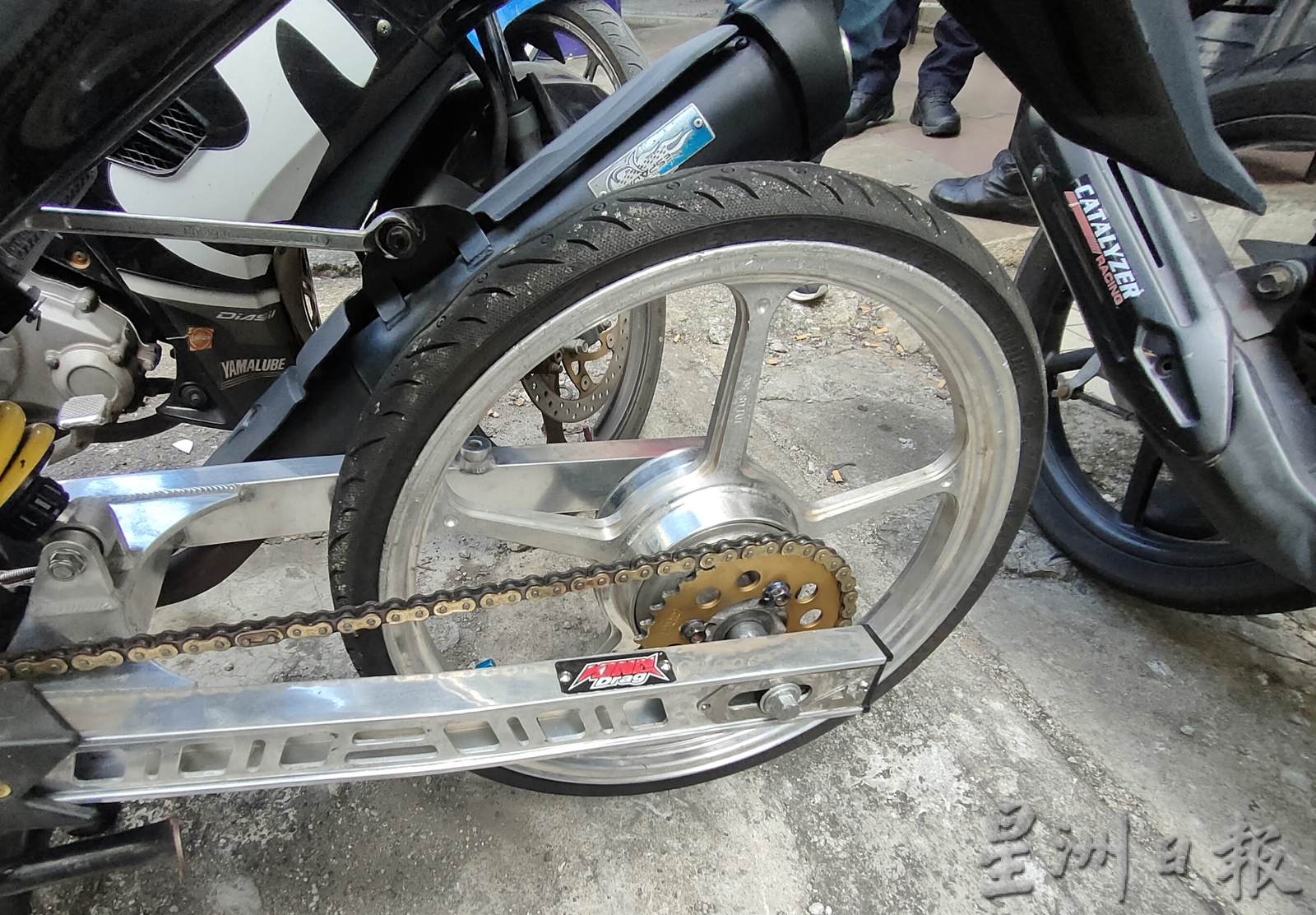 （大北马）摩托车非法改装 刹车器也拆下 26摩托车遭下令改回原装