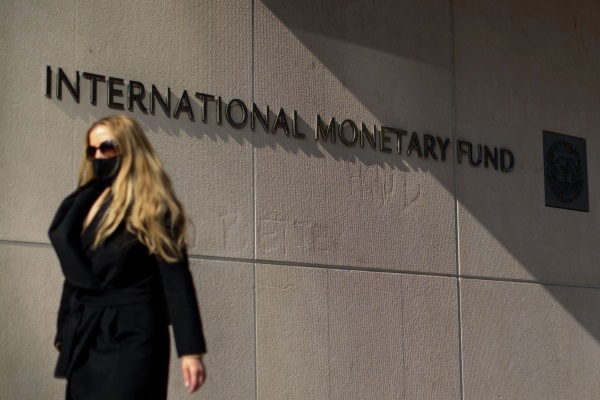 IMF: 防止通胀回升 各中行须维持高利率更长时间