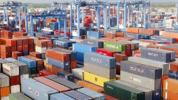 出口增1.6% 进口升2.3%　1月贸易远逊预期