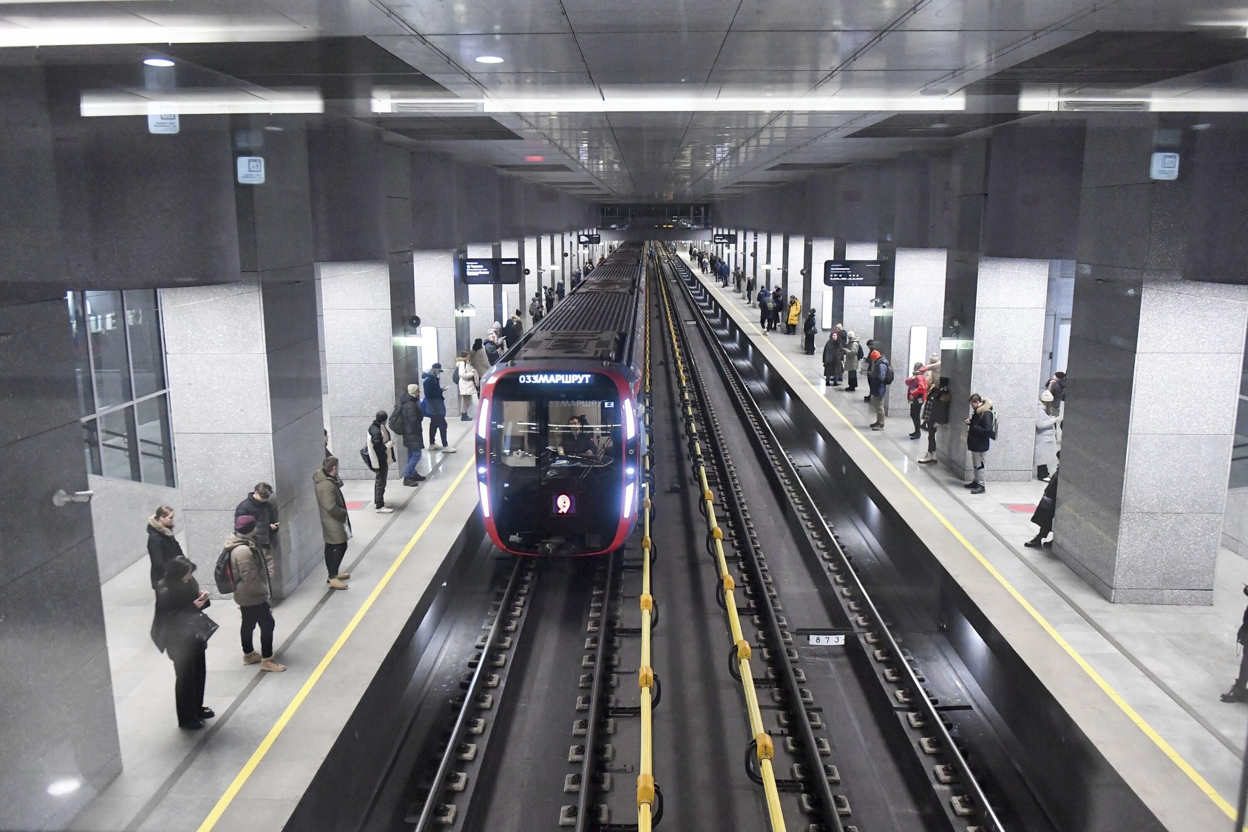 世界最长地铁环线在莫斯科全线通车 普汀：准备向习近平展示