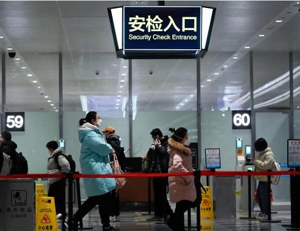 中国周三起恢复审发外国人各类赴华签证