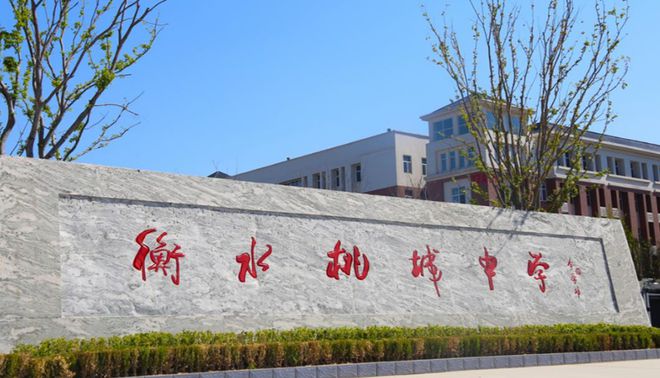 中国私立学校经营难 学生得捐款给老师发薪水