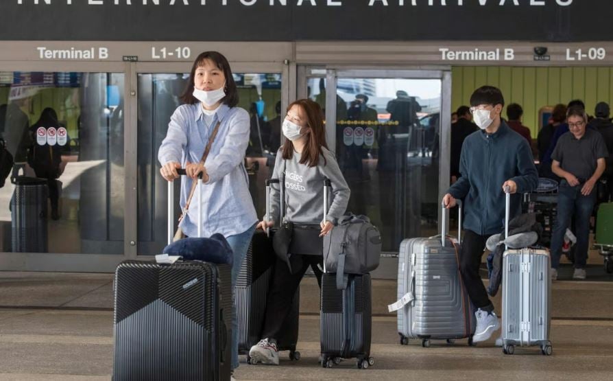冠病病例数下降　传美国最快周五放宽中国旅客入境筛检规定