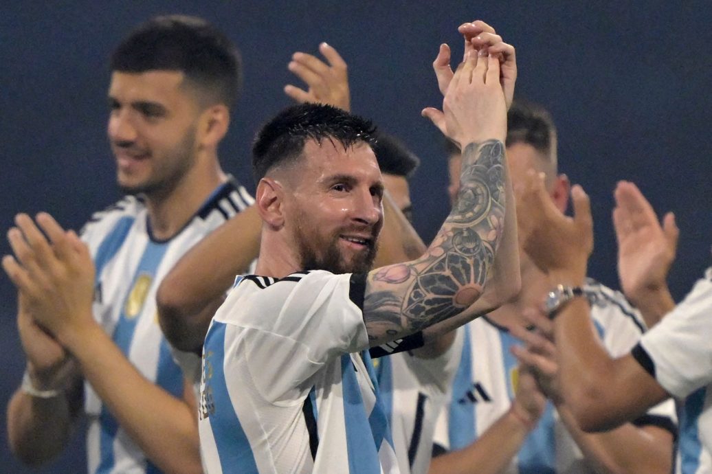 国际足球友谊赛| 阿根廷7弹“索”命  梅西戴帽+国家队百球