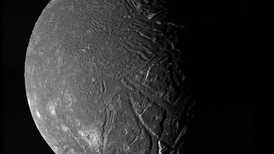 天王星系统可能比想像中有料！ 科学家发现两卫星可能有海洋