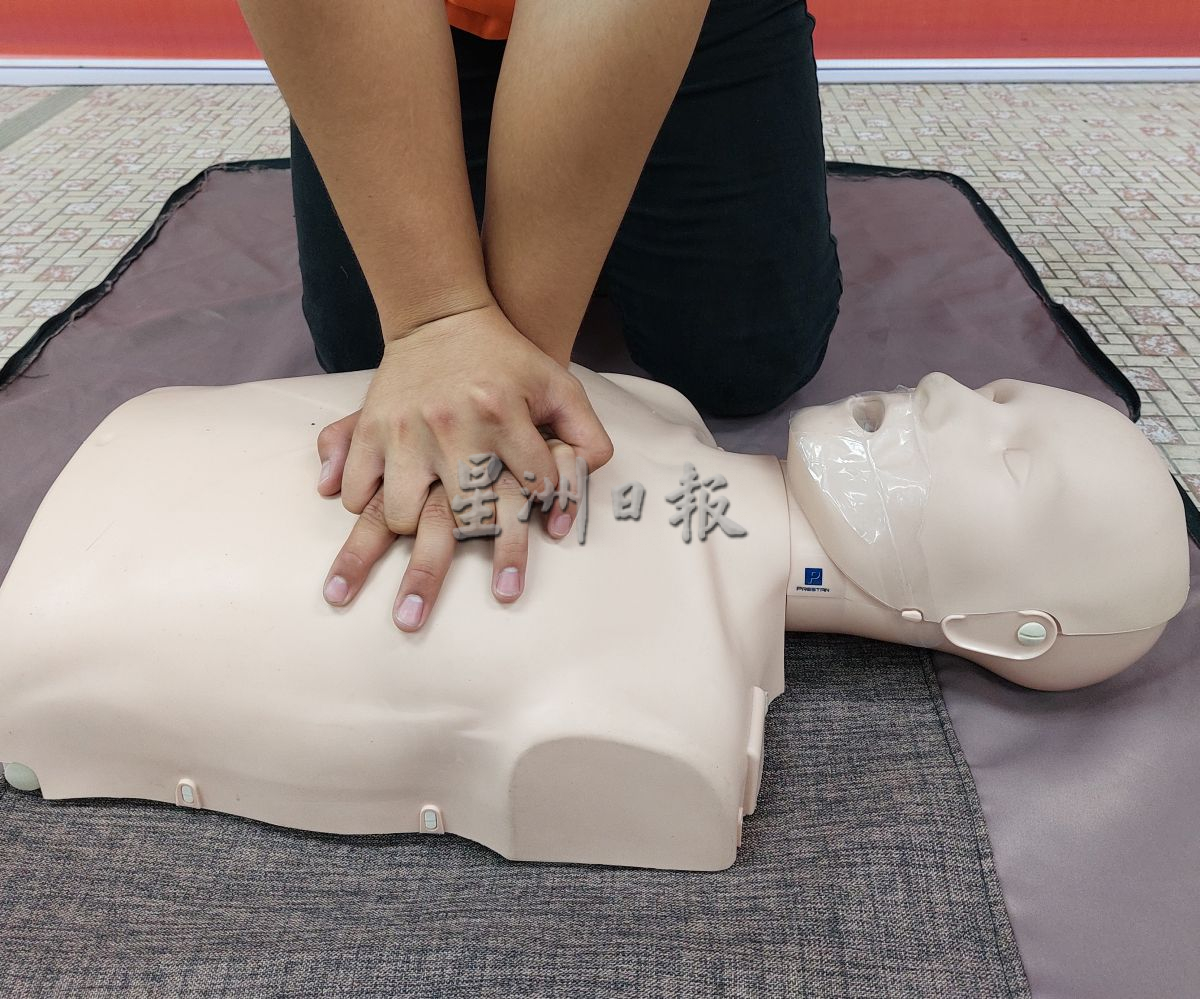 学习心肺复苏术（CPR）及使用ＡED救命