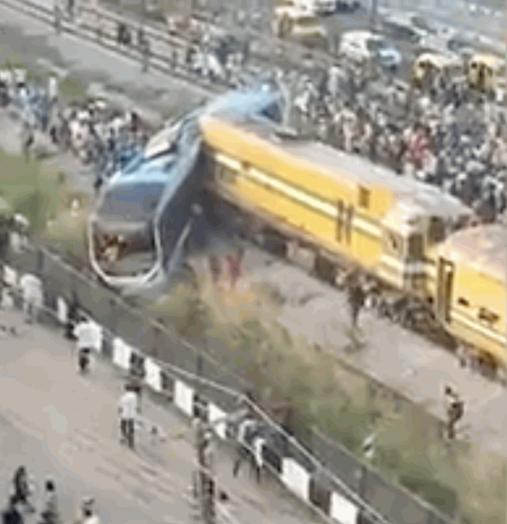 尼日利亚拉各斯火车撞巴士  至少7死80余伤