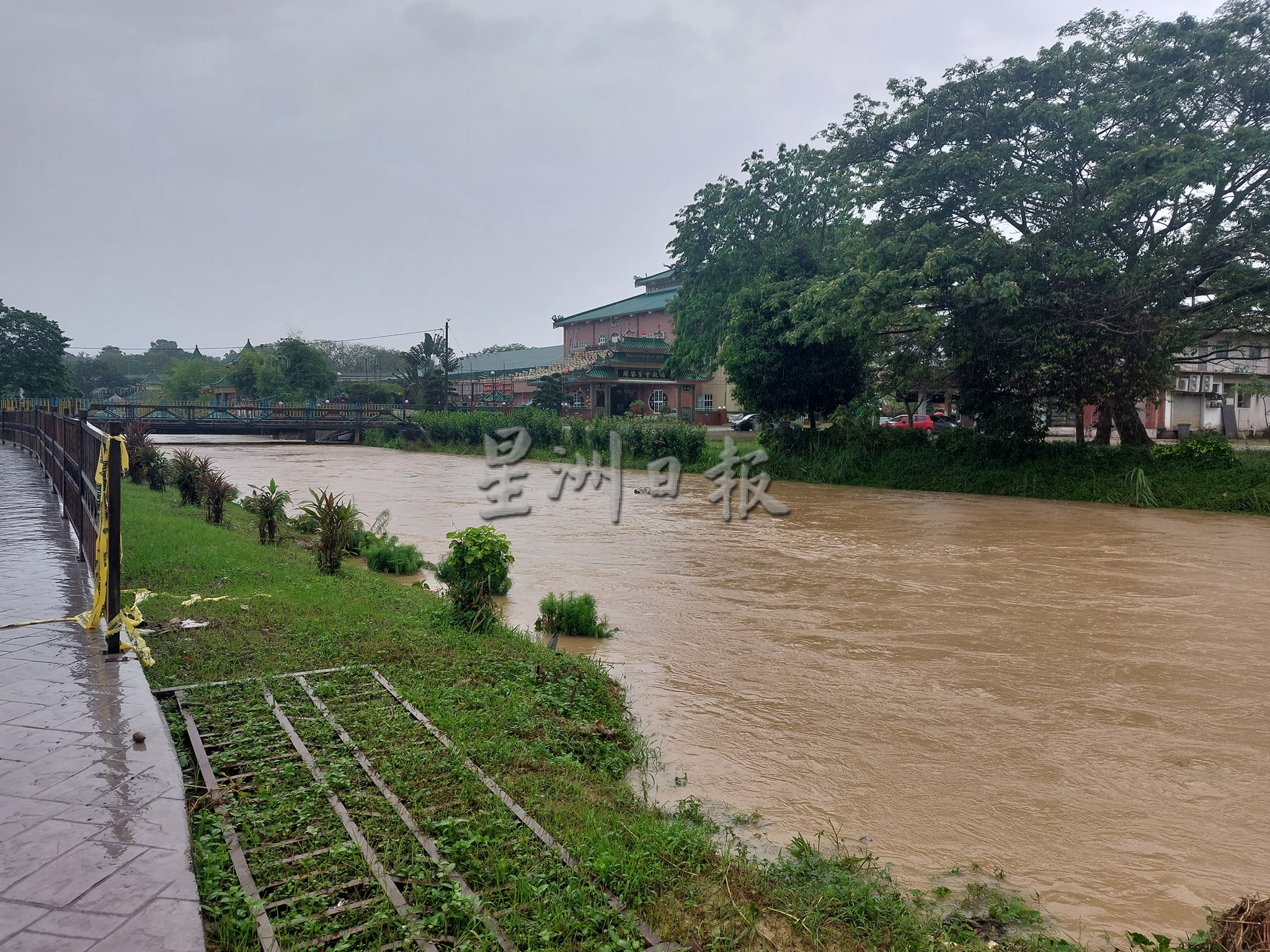 **已签发**柔：20小时雨水终停止，居銮暂躲第二波水灾