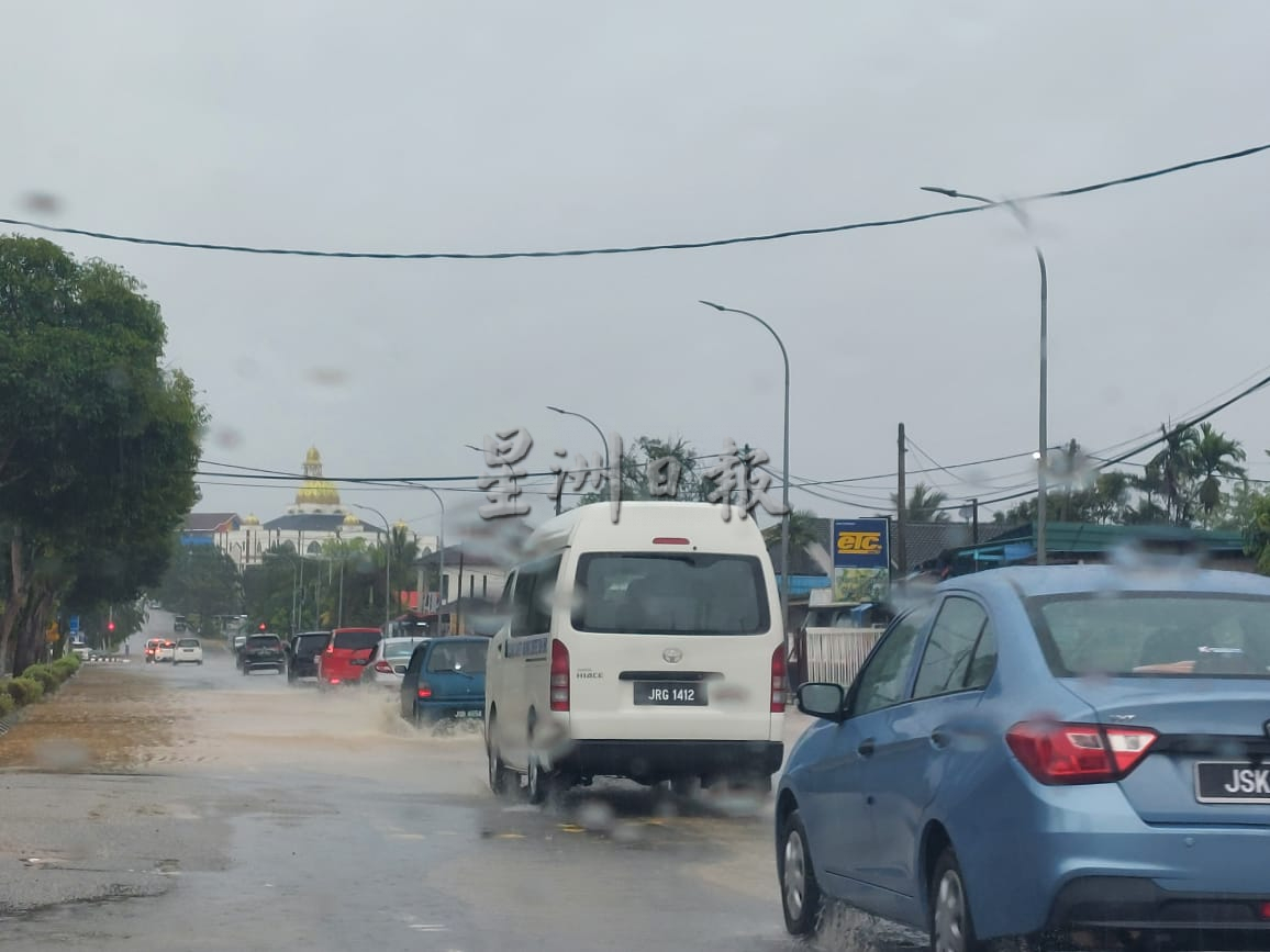 **已签发**柔：20小时雨水终停止，居銮暂躲第二波水灾