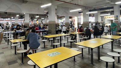 狮城1商场熟食中心关3个月   摊贩为留员工照发薪