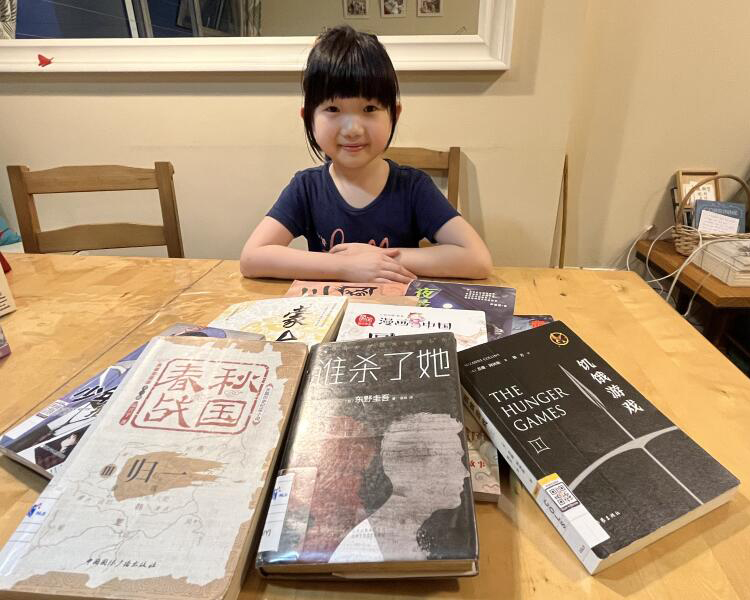 *已签发*柔：狮城二三事：狮城7岁女当华文教师 为4学生授课