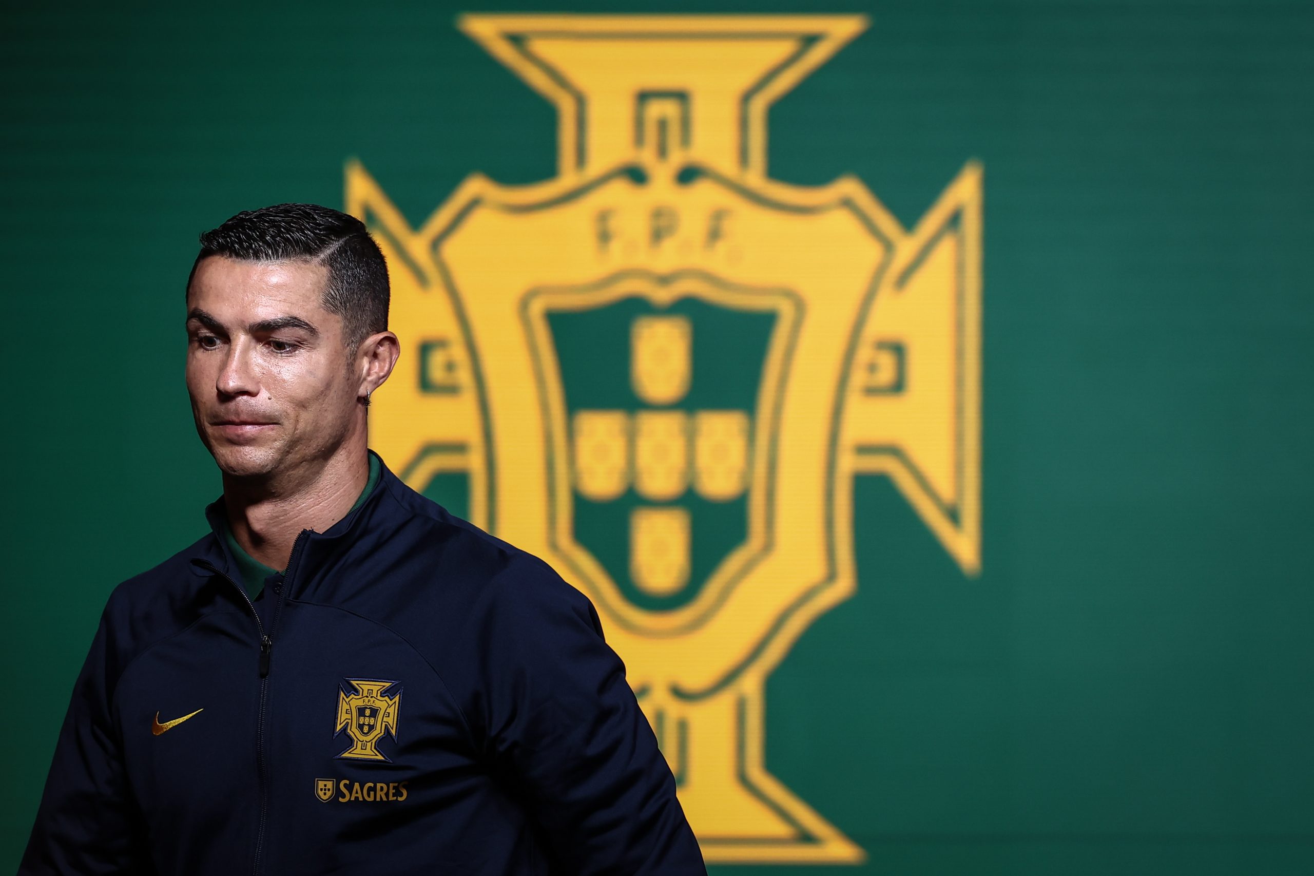 新帅：他在任何周期都重要  C罗仍任葡萄牙国家队队长