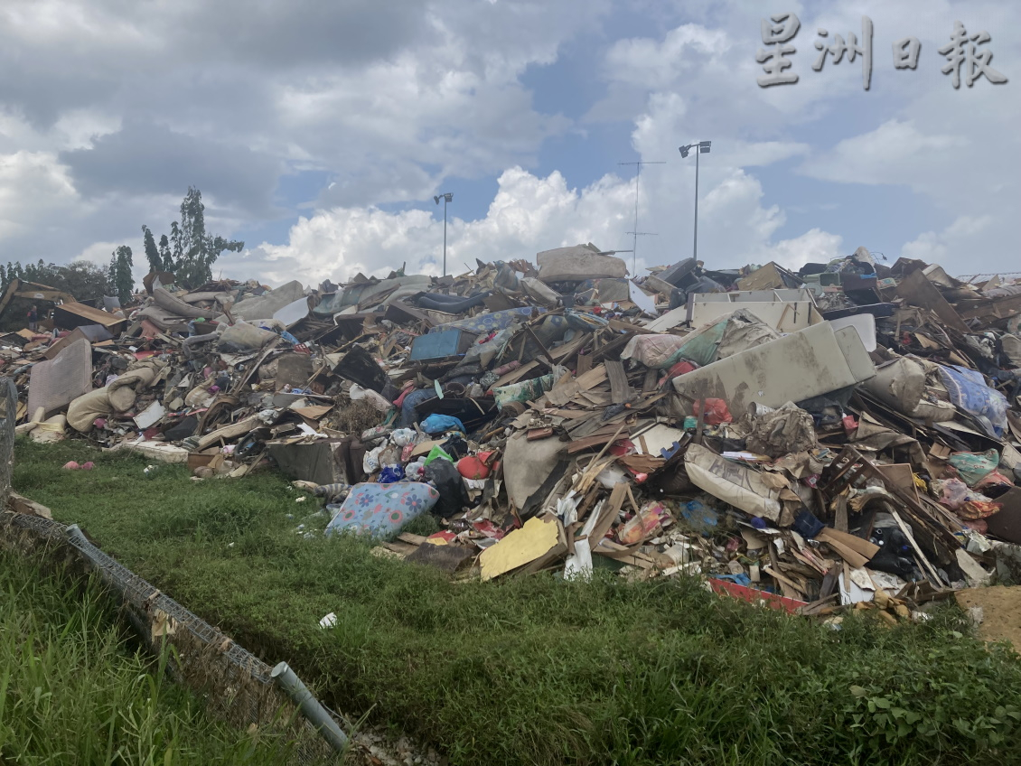 柔：彭学良：仅清理了不足20%  官民须合作清理水灾垃圾 