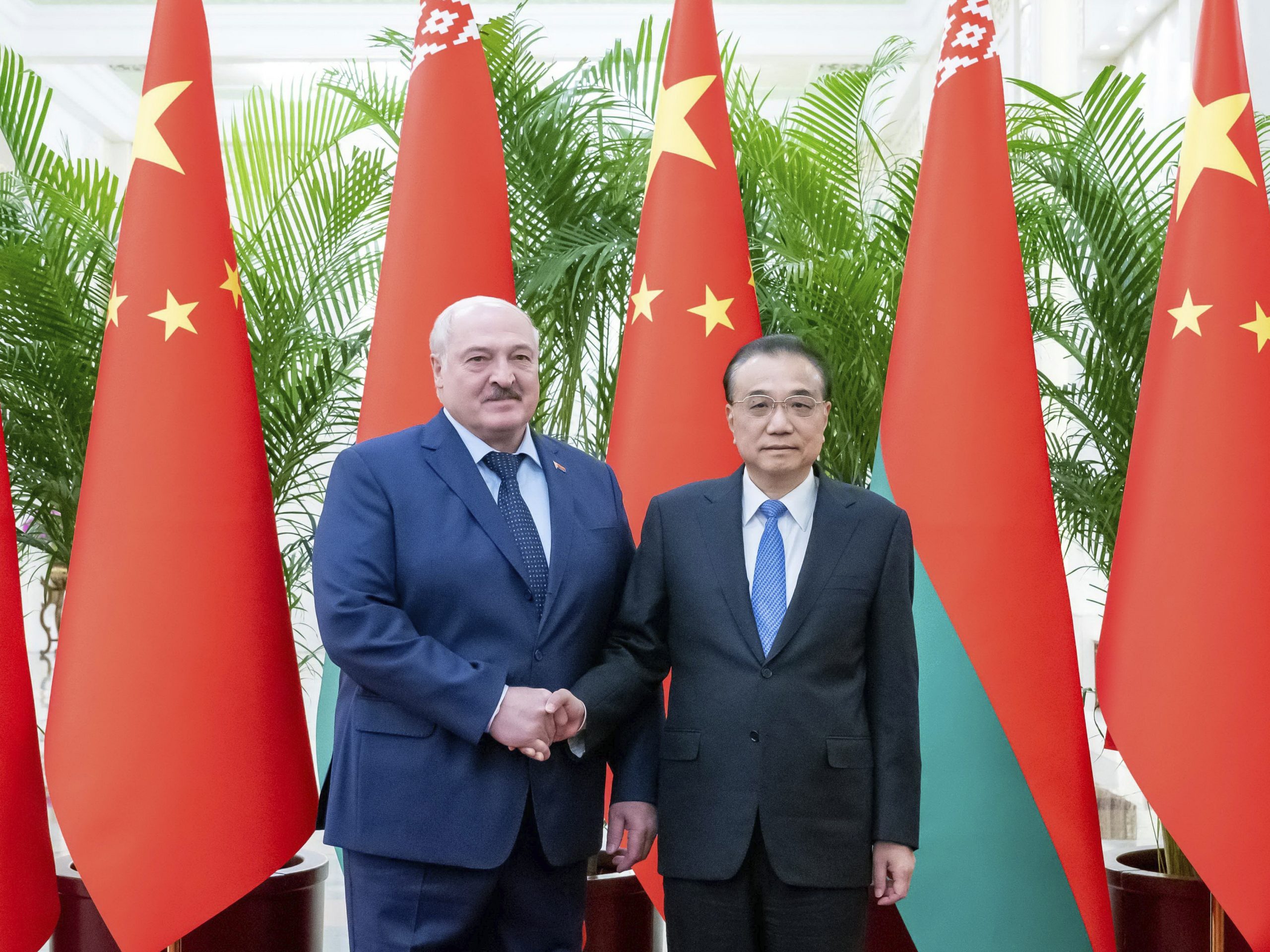 白俄总统唔习近平 “完全支持中国的乌克兰和平计划”