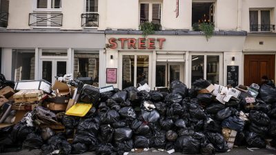 法国年金改革清洁员也罢工  巴黎街头飘腐臭味堆逾7000吨垃圾