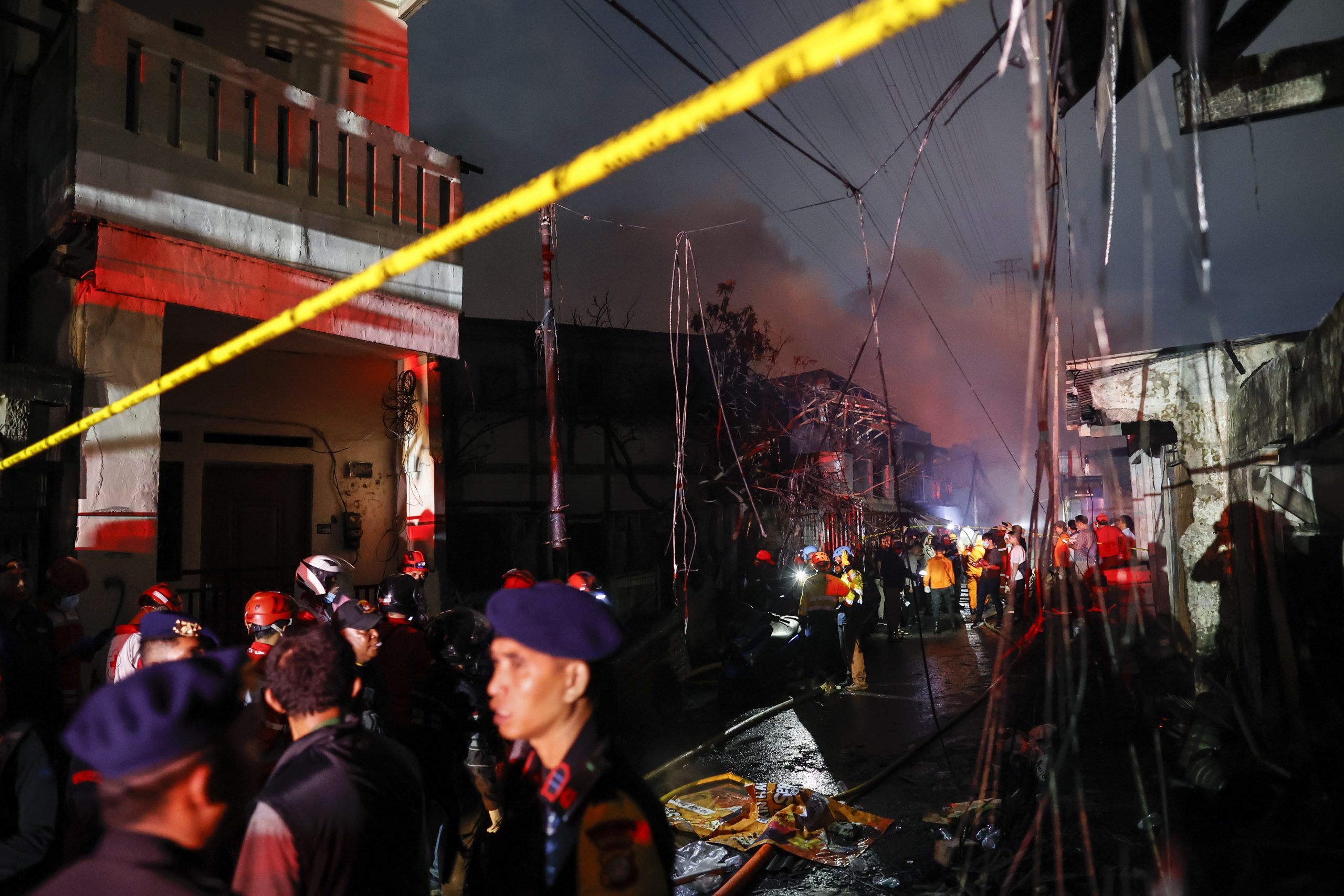 看世界／印尼国营石油公司油库爆炸 至少17死50伤16失踪