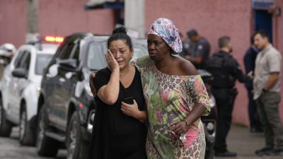 巴西校园暴力 13岁少年持刀刺死女教师