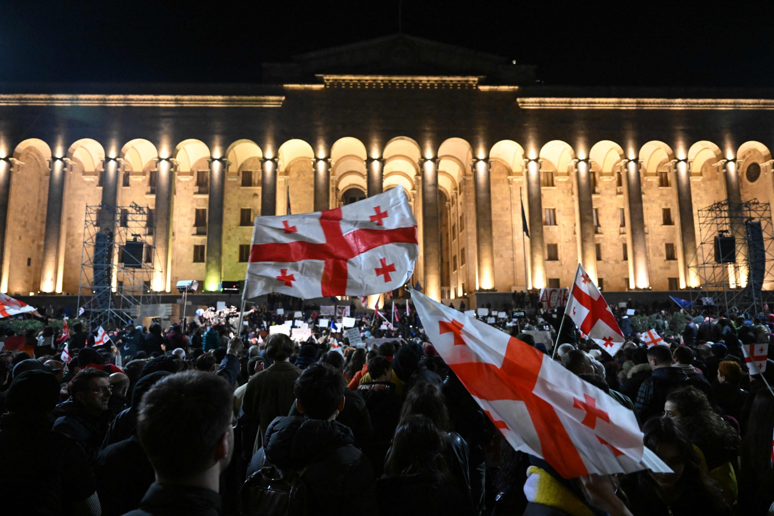 看世界／格鲁吉亚政府无条件撤回引发民间抗议的外国代理人法案