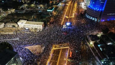 连续10周反司法改革示威 以色列50万人上街