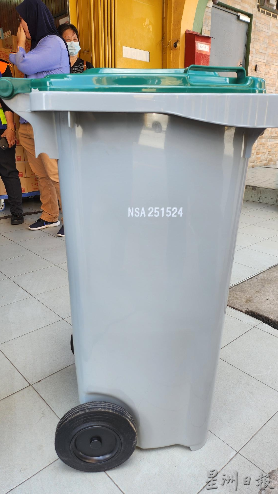本报报道获关注SWM送商家新垃圾桶- 地方- 花城最热点