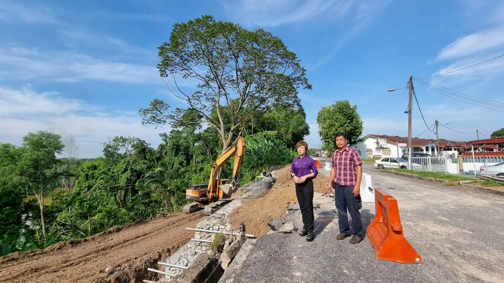NS芙蓉／花城花园7路斜坡土崩 启动修复工程，料5月完工