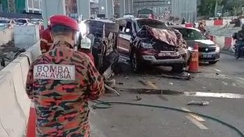视频 | MRR2南湖镇路段死亡车祸 现数公里车龙