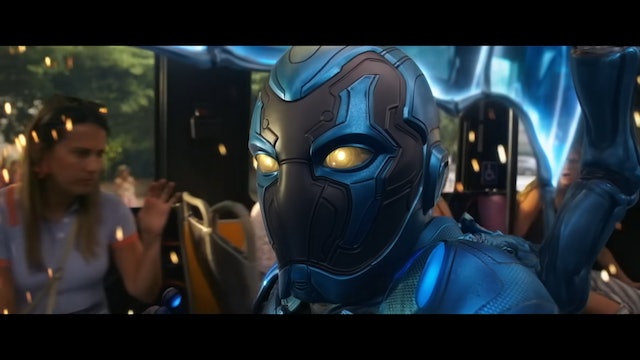 DC最新超英预告惹公愤 《蓝甲虫》造型抄钢铁人	