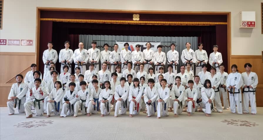 世界跆拳道套拳冠军施建标 往日本传授拳技