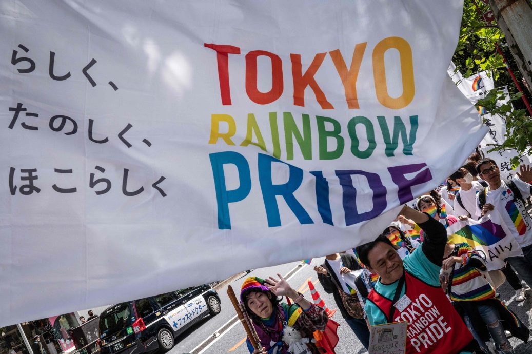 东京同志大游行万人走上街头 要求政府承认同婚合法 