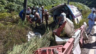救护车返途中遇车祸  医生护士民防员 3人伤