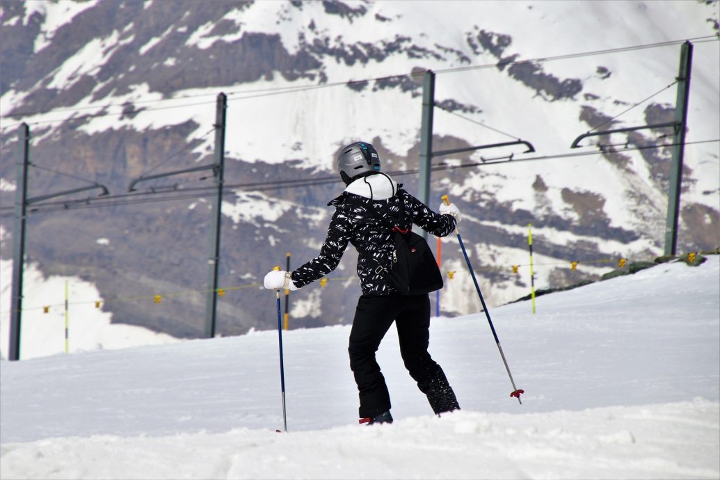 北海道滑雪场「发现人脚」挖出女尸！　她滑雪失足遭活埋2个月 