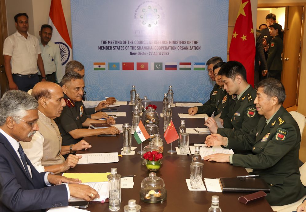 印中防长会谈 印度称改善双方关系有赖边界和平