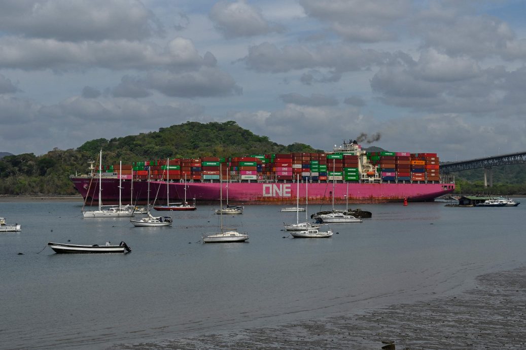 干旱威胁巴拿马运河航运 最大型船舶禁穿越