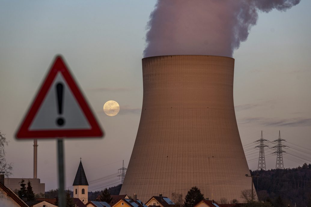 德国本周将关闭最后三座核电站