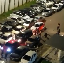 柔： 停车场“开片”全录下  警追缉逾10涉案男子