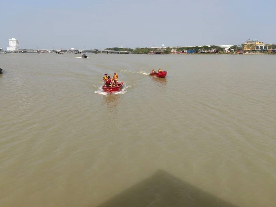 柔：新闻：从麻河大桥坠河，77岁老翁遗体获寻