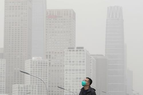 看世界)中国专家称沙尘暴对环境有利 不需要根治