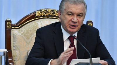 乌兹别克修宪公投 总统任期可望延长